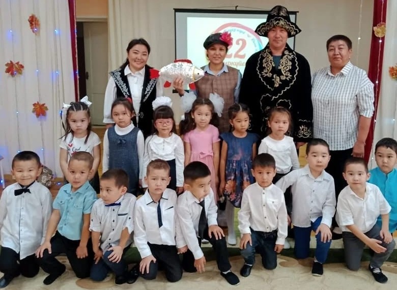 Тілді сүю - тал бесіктен